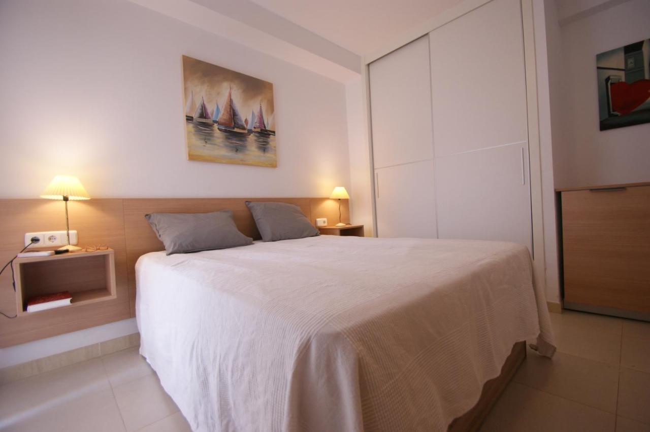 Apartamento en Vera a 300 m de la playa, con patio y salida directa a calle Exterior foto